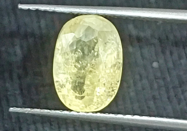 GSI Certified 2.88ct Unheated Yellow Sapphire Natural Untreated Gemstone
