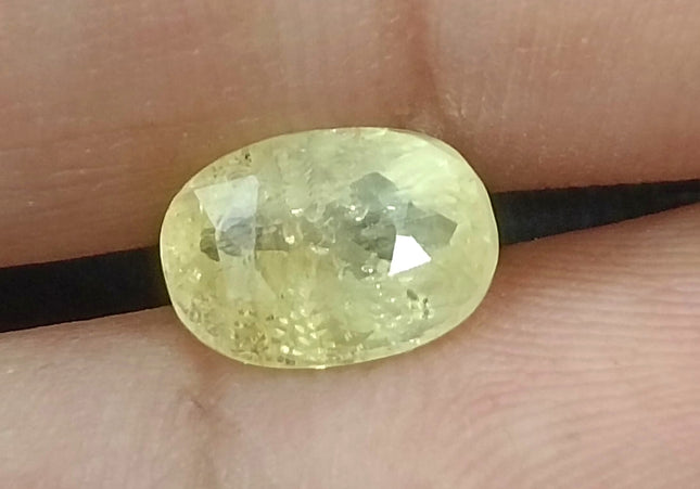 GSI Certified 2.88ct Unheated Yellow Sapphire Natural Untreated Gemstone