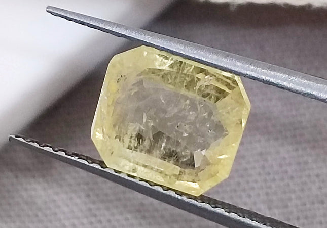 GSI Certified 2.23ct Yellow Sapphire Natural untreated Gemstone