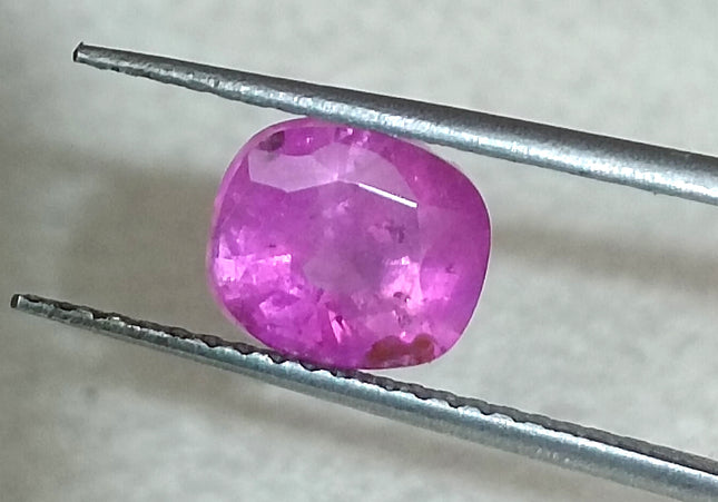 GSI Certified 1.81ct Deep Pink Sapphire Natural Untreated Gemstone