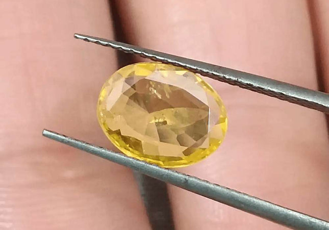 GSI Certified 1.92ct Yellow Sapphire, Natural Heated Gemstone - SMSGEMS