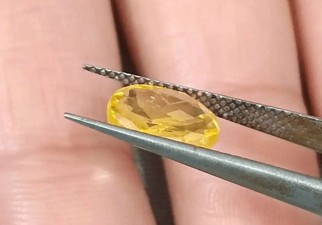 GSI Certified 1.92ct Yellow Sapphire, Natural Heated Gemstone - SMSGEMS