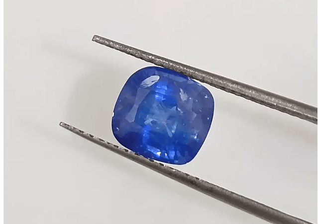 GSI Certified 2.25ct Royal Blue Ceylon Sapphire, Natural Gemstone - SMSGEMS
