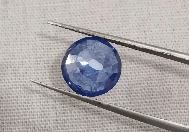GSI Certified 2.51ct Royal Blue Ceylon Sapphire, Natural Earth Mined Gemstone - SMSGEMS