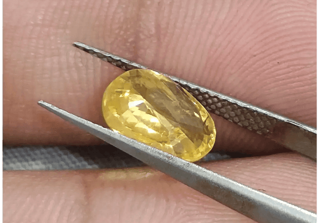GSI Certified 2.58ct Yellow Ceylon Sapphire, Natural Untreated Gemstone - SMSGEMS