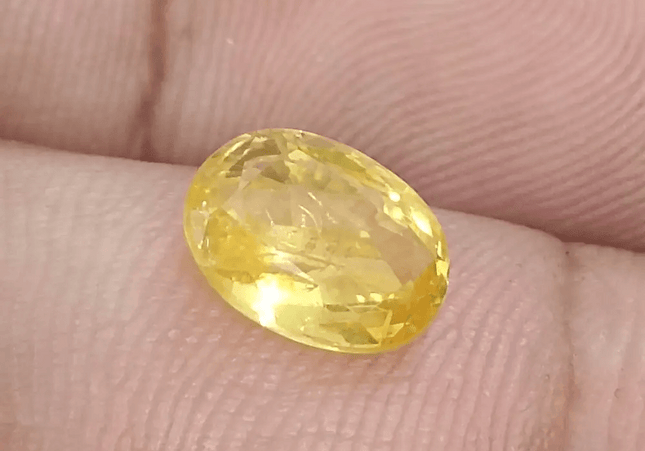 GSI Certified 2.58ct Yellow Ceylon Sapphire, Natural Untreated Gemstone - SMSGEMS