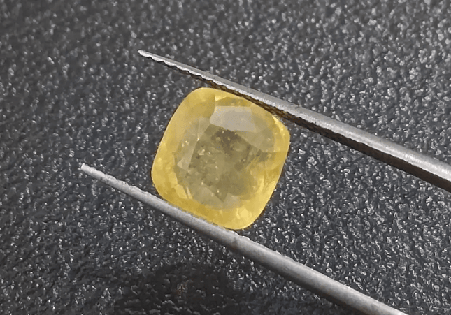 GSI Certified 3.48ct Vivid Yellow Sapphire, Natural untreated Gemstone - SMSGEMS