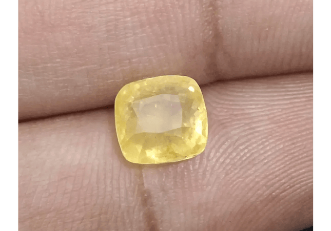 GSI Certified 3.48ct Vivid Yellow Sapphire, Natural untreated Gemstone - SMSGEMS