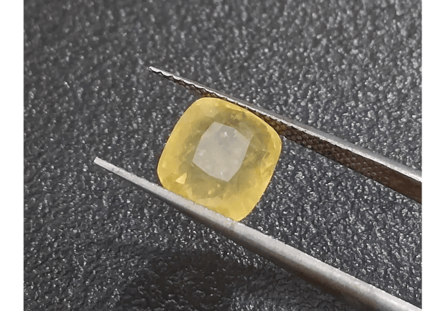 GSI Certified 3.48ct Vivid Yellow Sapphire, Natural untreated Gemstone - SMSGEMS