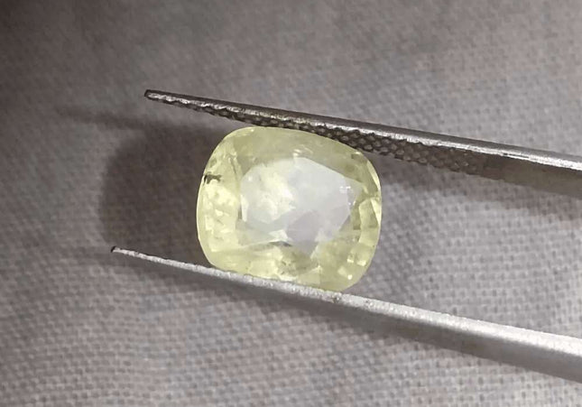 3.60ct Natural Ceylon Yellow Sapphire GSI Certified - SMSGEMS