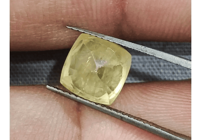 GSI Certified 3.85ct Vivid Yellow Sapphire, Natural Untreated Gemstone. - SMSGEMS
