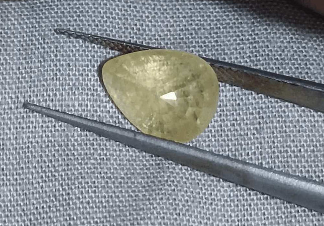4.35ct Yellow Sapphire Natural Untreated Gemstone GSI Certified Ceylon - SMSGEMS