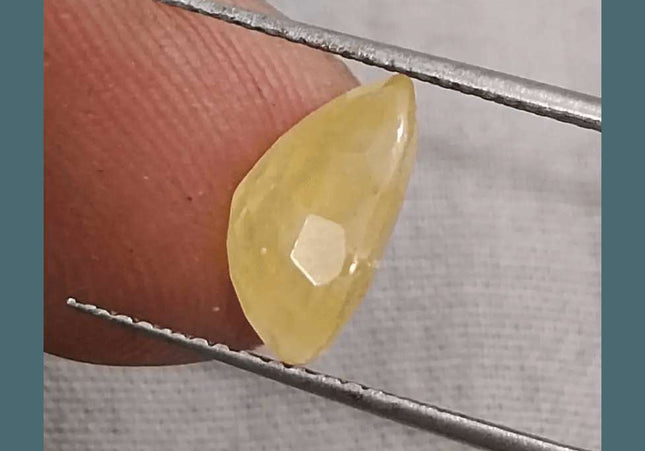 4.35ct Yellow Sapphire Natural Untreated Gemstone GSI Certified Ceylon - SMSGEMS