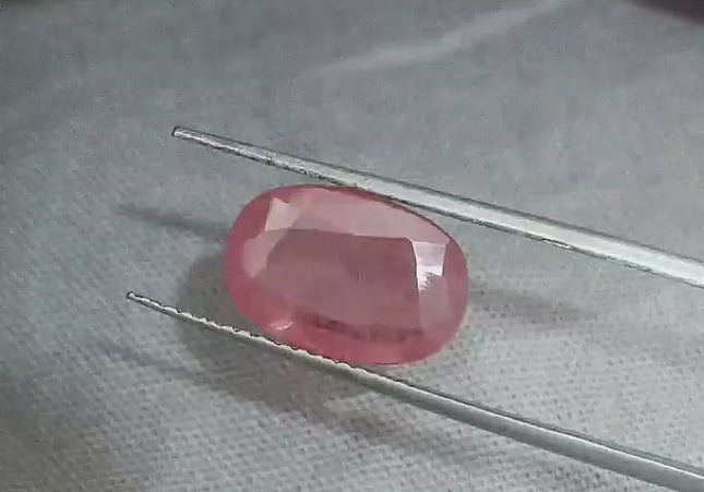 IGI Certified 3.29ct Natural Padparadscha Sapphire.