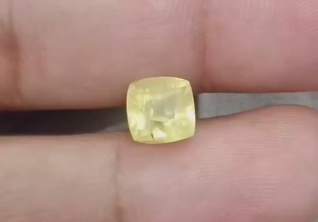 Certified 3.85ct Natural Untreated Vivid Yellow Sapphire Stone.