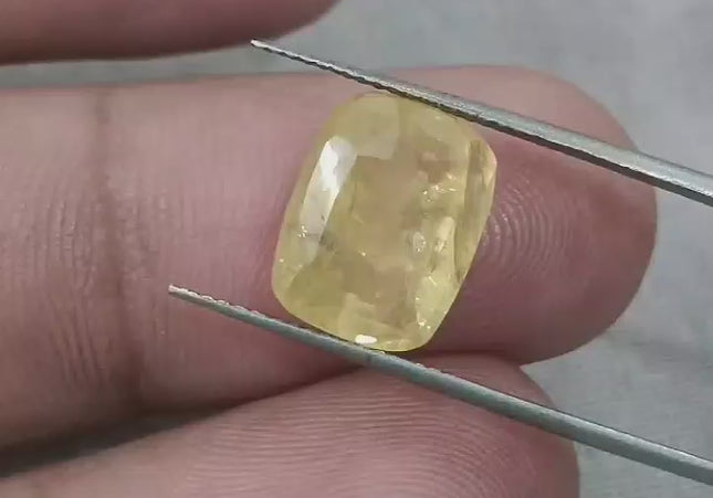 Big Certified 8.36ct Natural Untreated Yellow Sapphire.