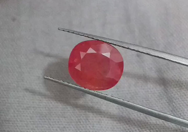 GSI Certified 3.41ct Orange Sapphire, Natural Gemstone