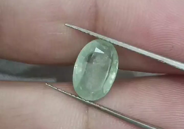 Certified 4.49ct Natural Untreated Green Sapphire.