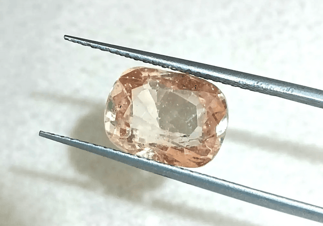 Suberp IGI Certified 4.34ct Padparadscha Sapphire, Natural Untreated Gemstone - SMSGEMS
