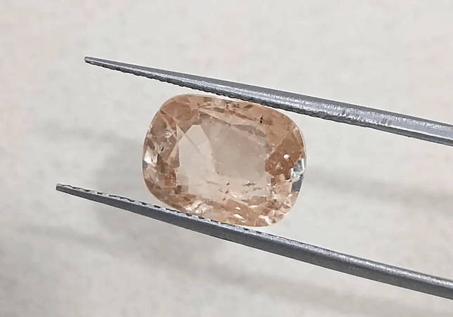 Suberp IGI Certified 4.34ct Padparadscha Sapphire, Natural Untreated Gemstone - SMSGEMS