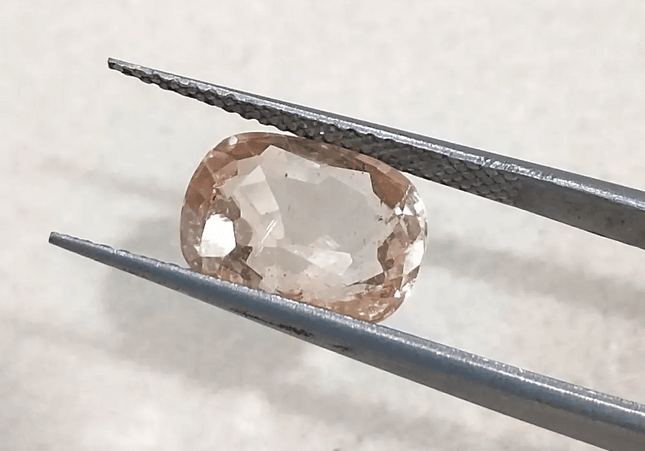 Suberp IGI Certified 4.34ct Padparadscha Sapphire, Natural Untreated Gemstone - SMSGEMS