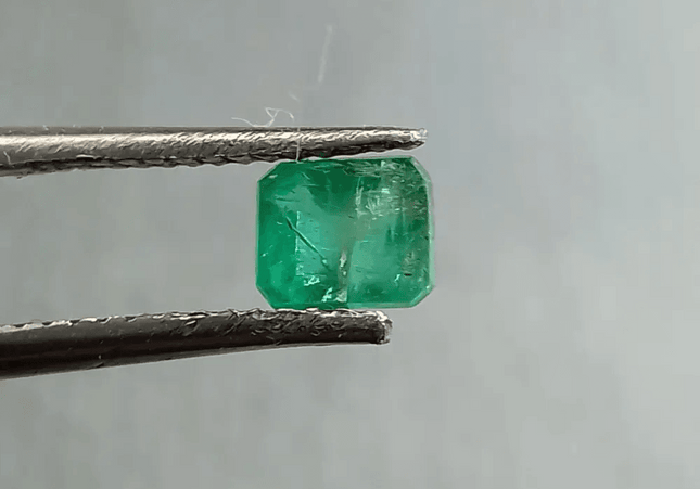 67ct Zambian Emerald Natural Green Gemstone - SMSGEMS 