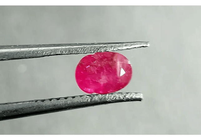 0.76ct Burmese Ruby, 100% Natural Untreated Gem - SMSGEMS 