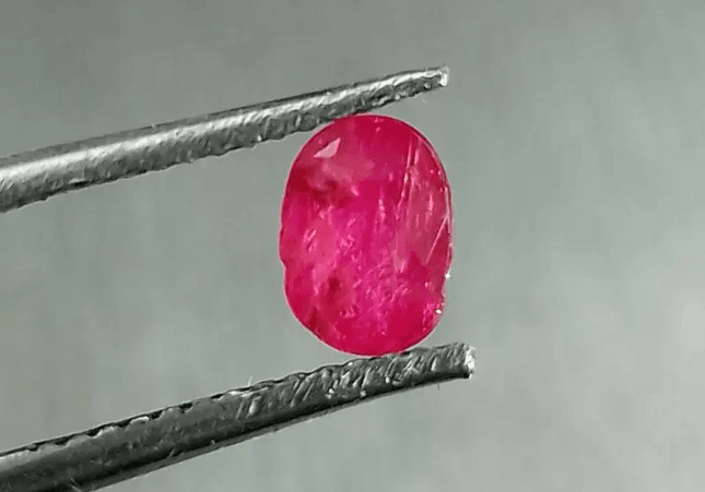 0.76ct Burmese Ruby, 100% Natural Untreated Gem - SMSGEMS 