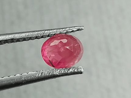0.77ct Burmese Ruby, 100% Natural Untreated Gem - SMSGEMS 