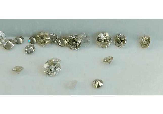 0.91ct faint to Fancy light Color natural untreated Diamond Parcel. - SMSGEMS 