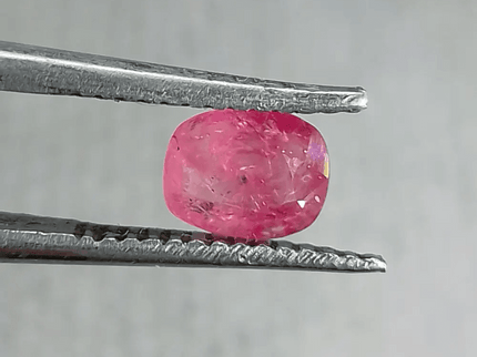 0.92ct Burmese Ruby, Natural Untreated Gemstone - SMSGEMS 