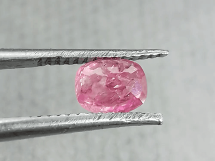 0.92ct Burmese Ruby, Natural Untreated Gemstone - SMSGEMS 