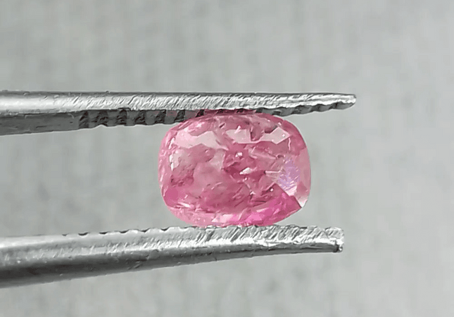 0.92ct Burmese Ruby, Natural Untreated Gemstone - SMSGEMS 