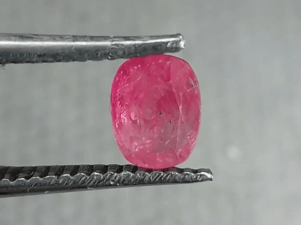 0.92ct Burmese Ruby, Natural Untreated Gemstone - SMSGEMS 