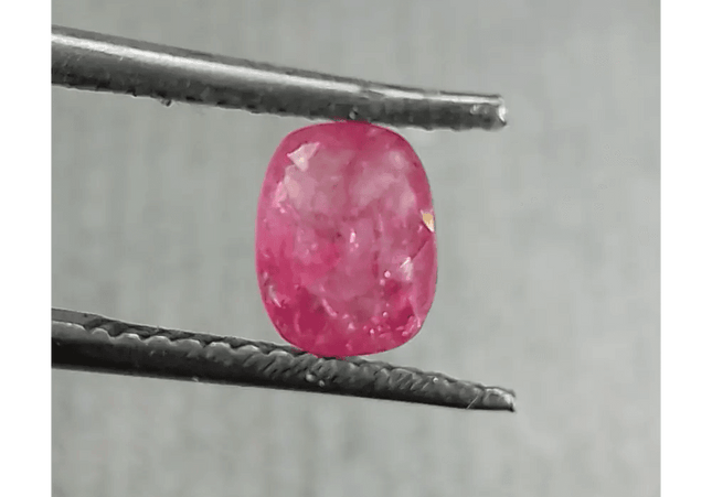 0.92ct Burmese Ruby, Natural Untreated Gemstone - SMSGEMS 