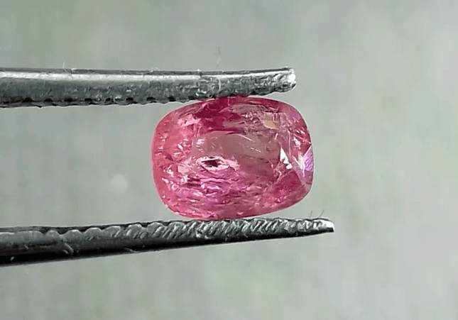1.00ct Burmese Ruby, 100% Natural Untreated Gem - SMSGEMS 