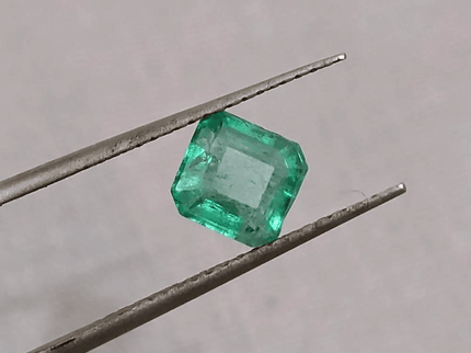 1.02ct Medium Intense Green Emerald , 100% Natural Earth Mined Gem. - SMSGEMS 