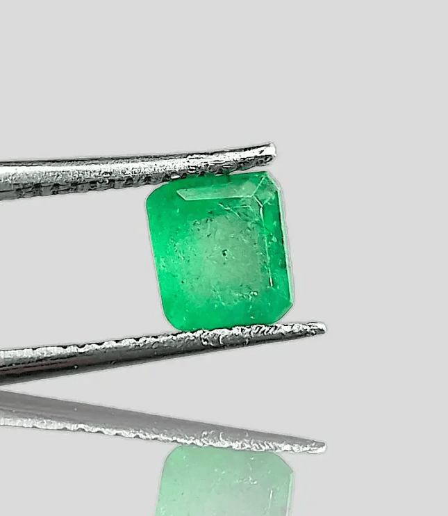 1.16ct Vivid Grass Green Emerald , 100% Natural Gem - SMSGEMS 