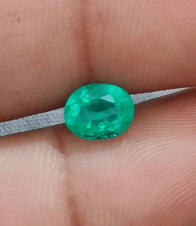 1.18ct Vivid Green Emerald, 100% Natural Gem - SMSGEMS 