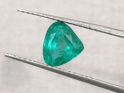 1.20ct Heart Shape Pastel Green Emerald, Natural Earth Mined Gemstone - SMSGEMS 