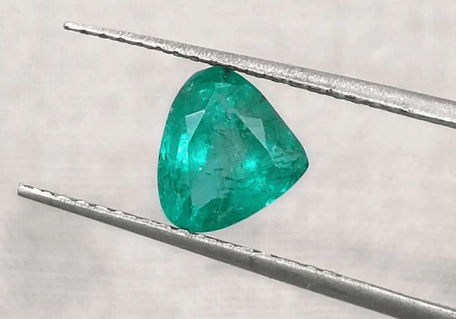1.20ct Heart Shape Pastel Green Emerald, Natural Earth Mined Gemstone - SMSGEMS 