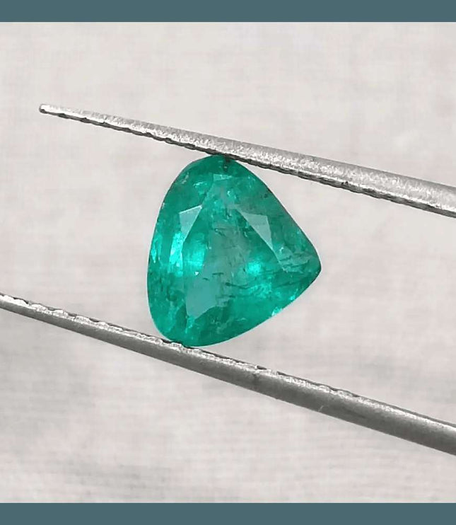 1.20ct Heart Shape Pastel Green Emerald, Natural Earth Mined Gemstone - SMSGEMS 