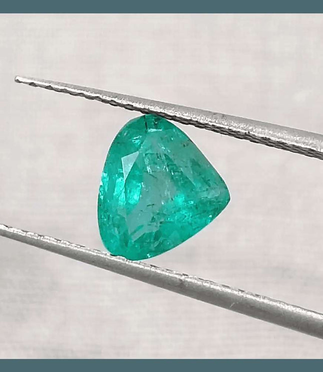 1.20ct Heart Shape Pastel Green Emerald, Natural Earth Mined Gemstone - SMSGEMS 