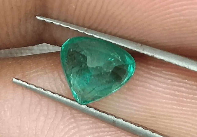 1.20ct Heart Shape Pastel Green Emerald, Natural Earth Mined Gemstone - SMSGEMS 