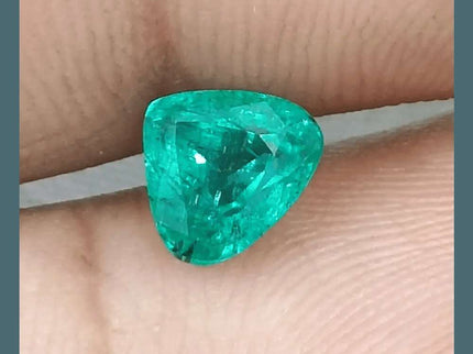 1.20ct Heart Shape Pastel Green Emerald, Natural Earth Mined Gemstone - SMSGEMS 
