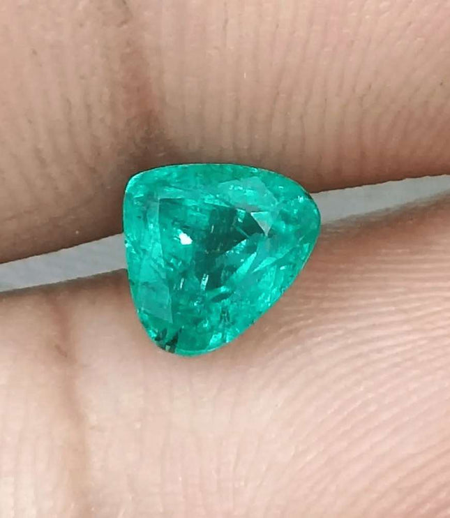 1.20ct Heart Shape Pastel Green Emerald, Natural Earth Mined Gemstone - SMSGEMS 