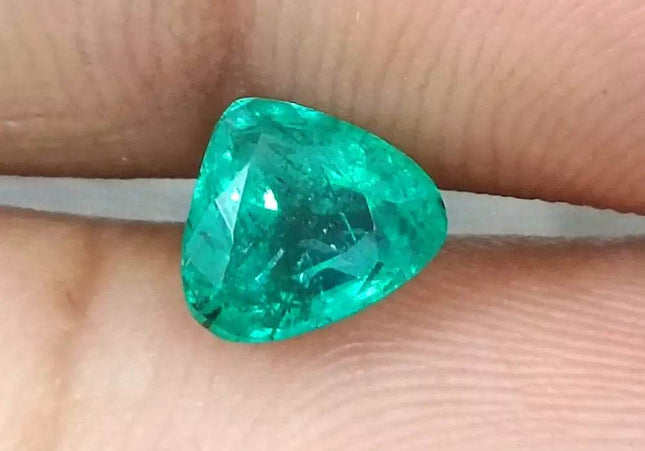 1.20ct Heart Shape Pastel Green Emerald, Natural Earth Mined Gemstone - SMSGEMS 