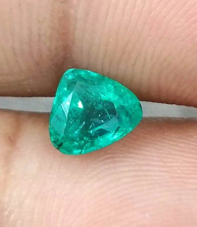 1.20ct Heart Shape Pastel Green Emerald, Natural Earth Mined Gemstone - SMSGEMS 