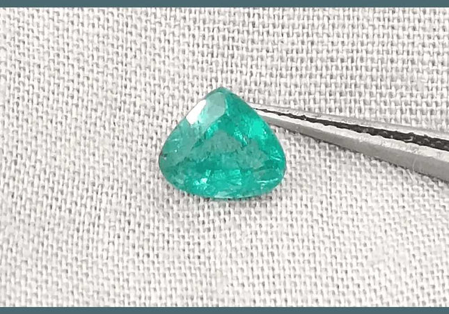 1.20ct Heart Shape Pastel Green Emerald, Natural Earth Mined Gemstone - SMSGEMS 