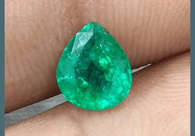 1.28ct Intense Green Zambian Emerald, Natural Earth Mined Gemstone - SMSGEMS 